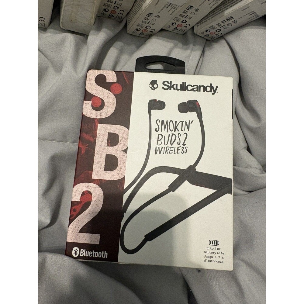 New In Box Skullcandy Smoking Buds 2 Bluetooth Headphones damaged box / NEW